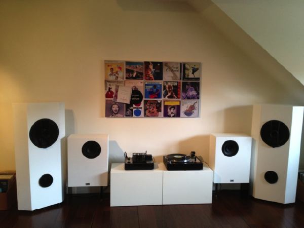 44Luis Vacas demo room